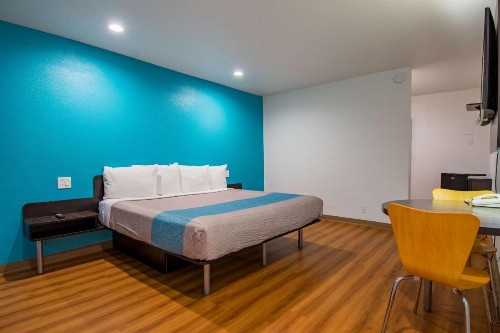 Motel 6-San Bernardino CA - Downtown - image 18