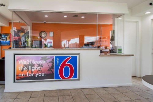 Motel 6-San Bernardino CA - Downtown - image 5