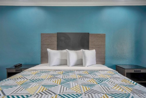 Rodeway Inn San Bernardino - image 17