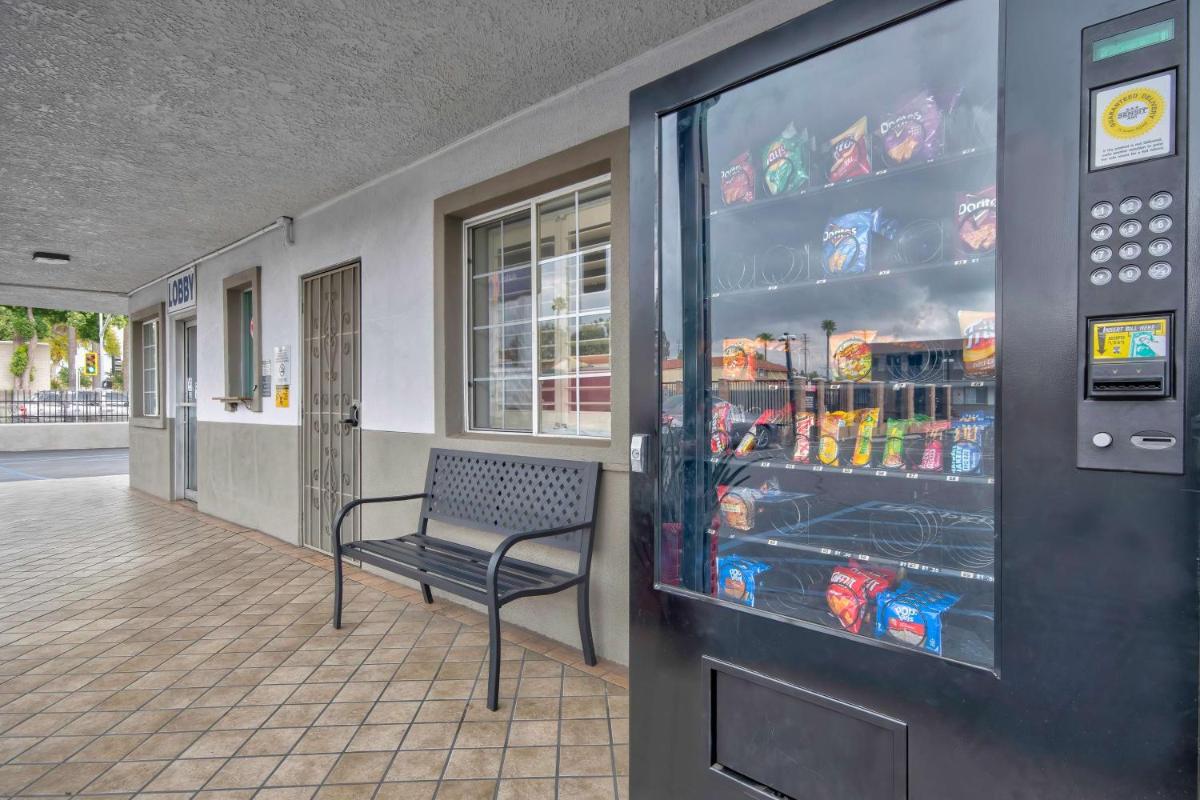 Rodeway Inn San Bernardino - image 2