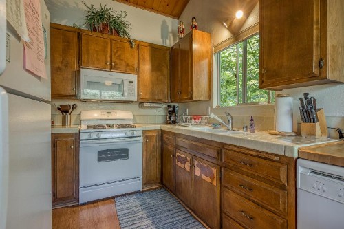 The Treehouse - image 12