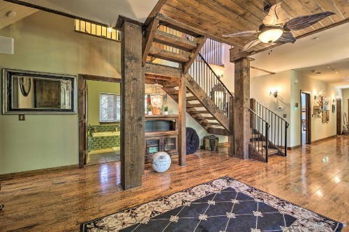 Incredible Lake Arrowhead Home with Views and Decks! - image 10
