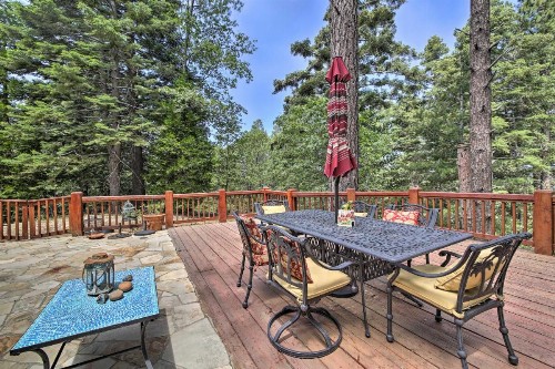 Incredible Lake Arrowhead Home with Views and Decks! - image 8