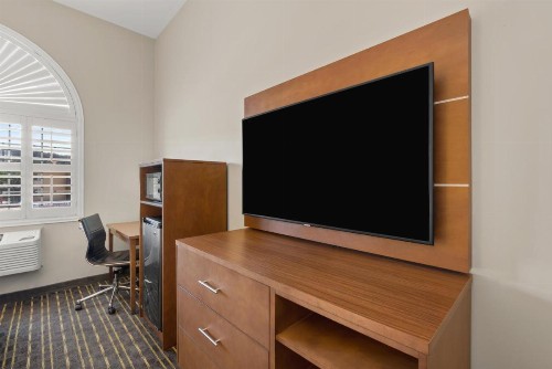 Hotel Aura SFO Airport - image 28