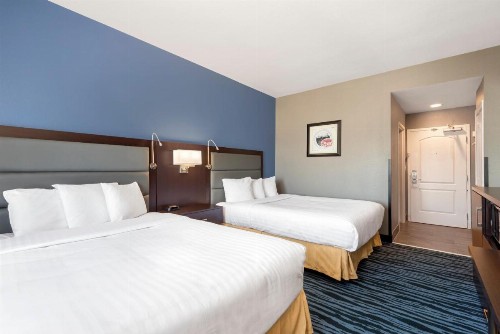 Hotel 1550 - SFO Airport West - image 12