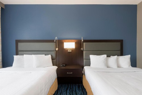 Hotel 1550 - SFO Airport West - image 15