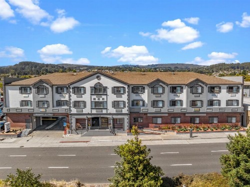 Super 8 by Wyndham San Bruno /SF Intl Arpt West - image 22