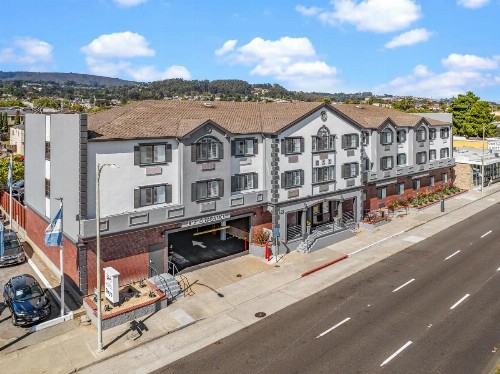 Super 8 by Wyndham San Bruno /SF Intl Arpt West - image 46