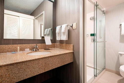 Courtyard by Marriott San Francisco Airport - image 15