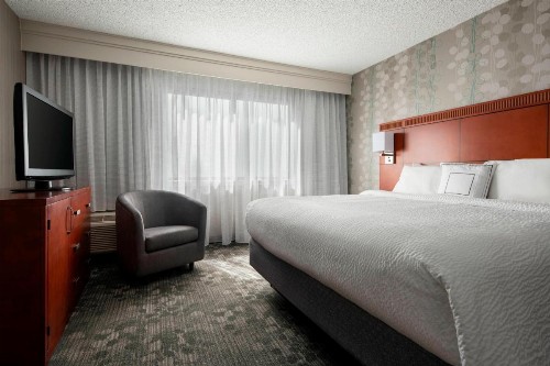Courtyard by Marriott San Francisco Airport - image 16