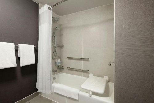 Courtyard by Marriott San Francisco Airport - image 22