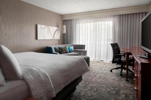Courtyard by Marriott San Francisco Airport - image 6
