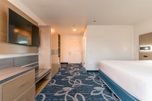 Ramada by Wyndham San Bruno SFO Airport - image 16