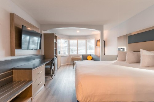 Ramada by Wyndham San Bruno SFO Airport - image 39