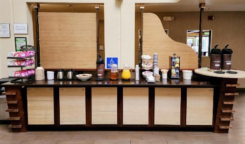 Country Inn & Suites by Radisson San Carlos CA - image 21