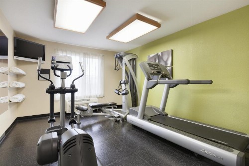Country Inn & Suites by Radisson San Carlos CA - image 34