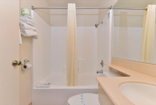 Americas Best Value Inn San Clemente Beach - image 14