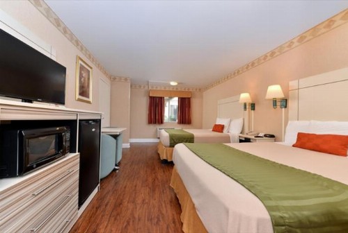 Americas Best Value Inn San Clemente Beach - image 6
