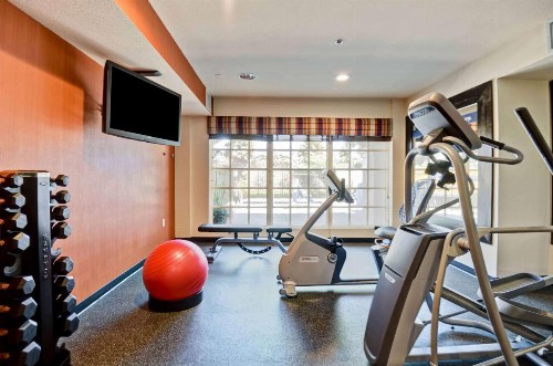Hampton Inn & Suites San Clemente - image 2
