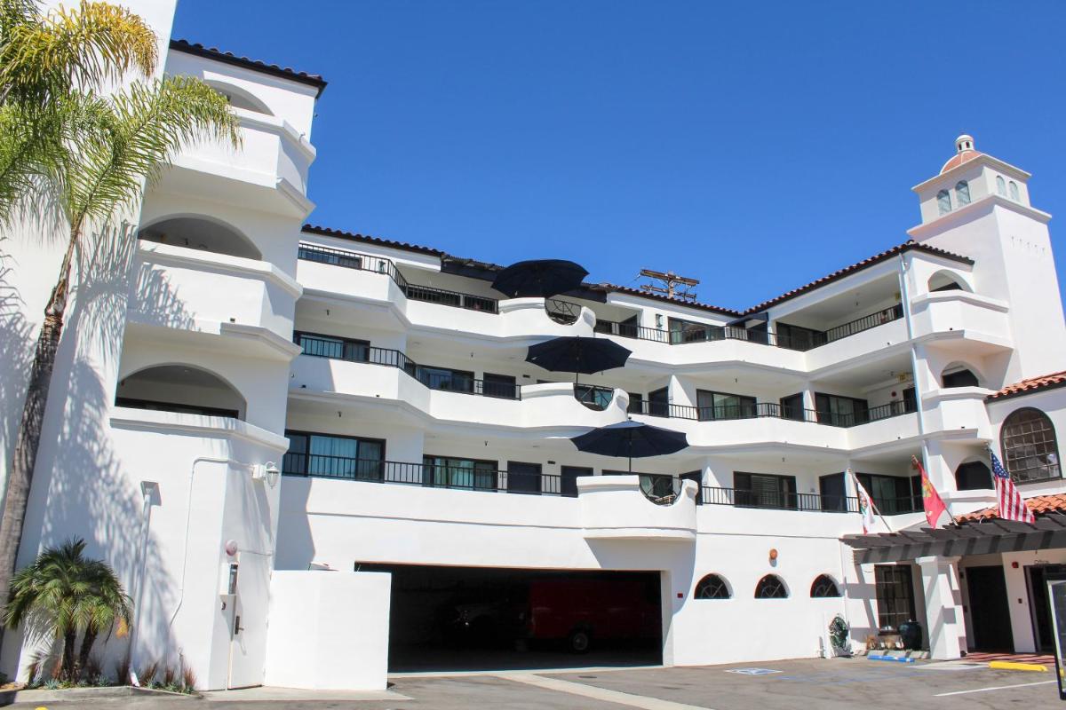 The Surfbreak Hotel - image 6