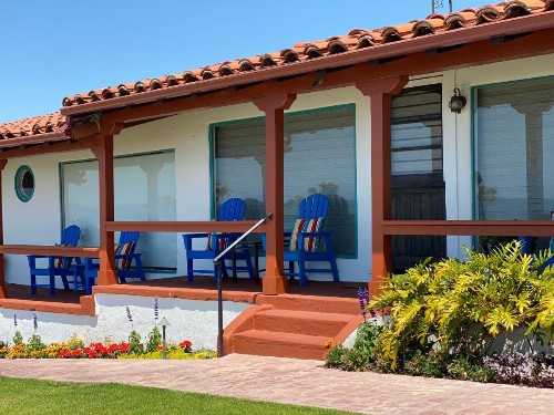 Beachcomber Inn - image 35