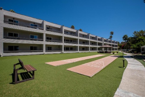 San Clemente Inn - image 27