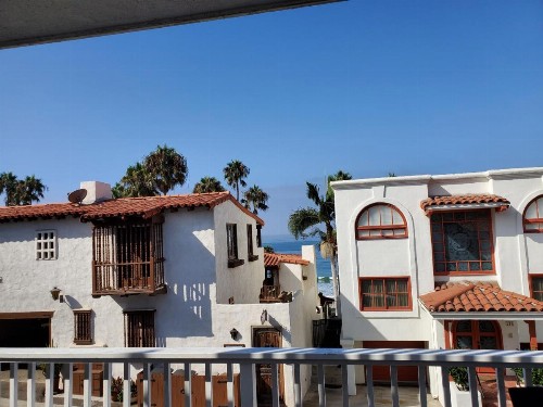 Sea Horse Resort - image 3