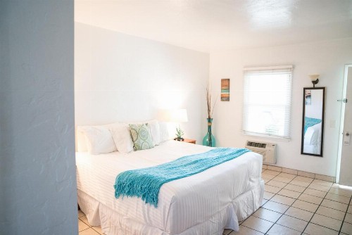 The Patriots Boutique Motel - image 12