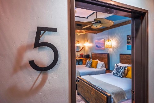 Nomads Hotel - image 8