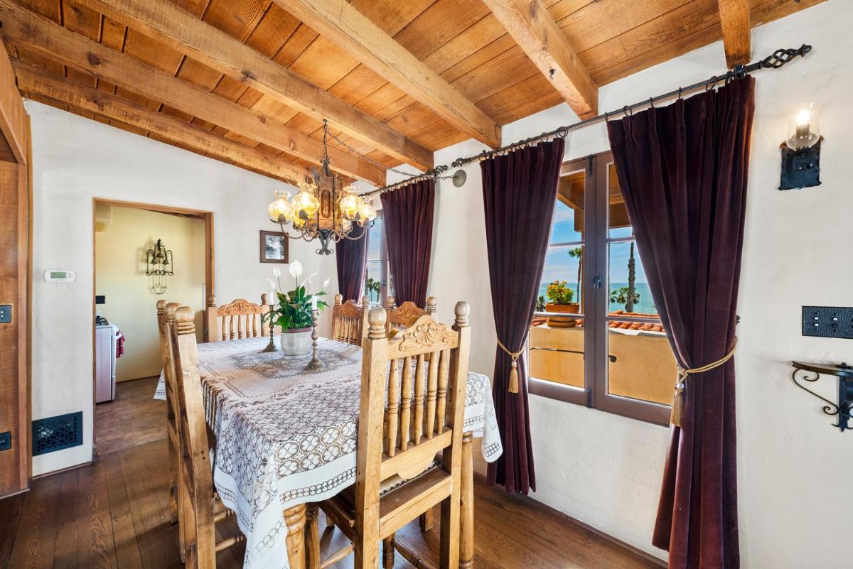 Oceanfront Hacienda - image 7