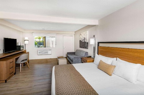Wyndham Garden San Diego Near Seaworld - image 12