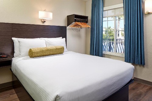 SureStay Hotel By Best Western San Diego Pacific Beach - image 18