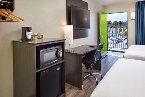 SureStay Hotel By Best Western San Diego Pacific Beach - image 20