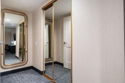 DoubleTree by Hilton San Diego Downtown - image 23