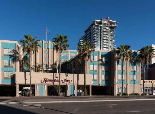 Hampton Inn San Diego Downtown - image 11