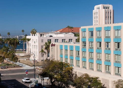Hampton Inn San Diego Downtown - image 12