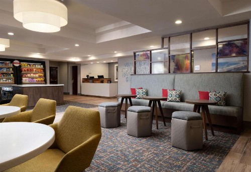 Hampton Inn San Diego/Del Mar - image 3