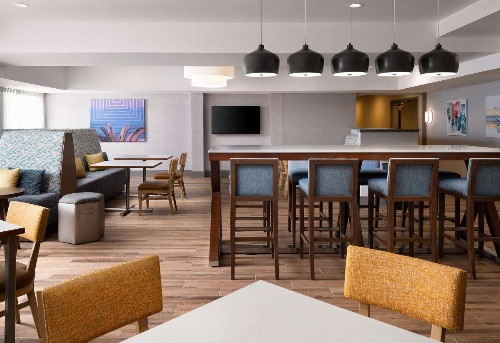 Hampton Inn San Diego/Del Mar - image 35