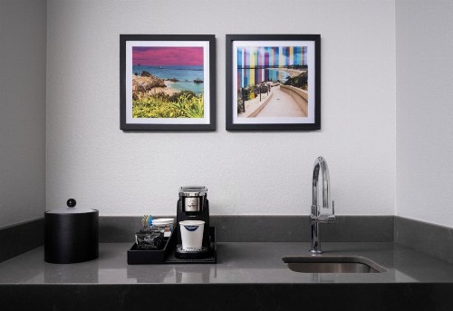 Hampton Inn San Diego/Del Mar - image 38