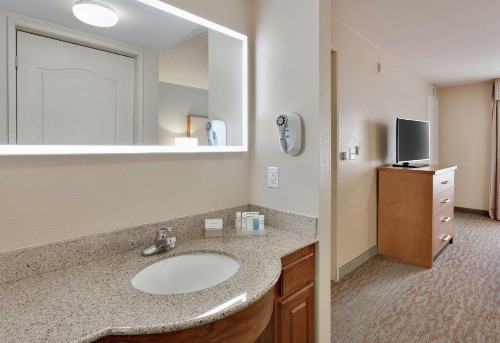 Homewood Suites by Hilton San Diego-Del Mar - image 17