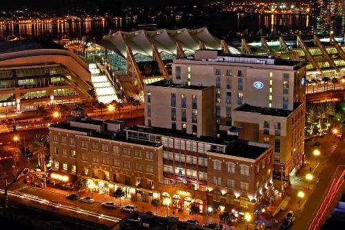 Hilton San Diego Gaslamp Quarter - image 3