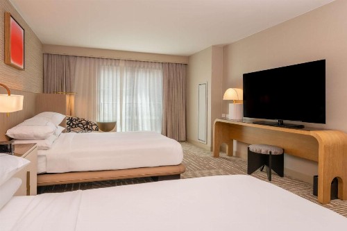 Hilton San Diego Gaslamp Quarter - image 4