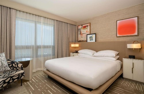 Hilton San Diego Gaslamp Quarter - image 8