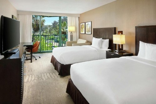 DoubleTree By Hilton San Diego Hotel Circle - image 21