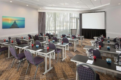 DoubleTree By Hilton San Diego Hotel Circle - image 26