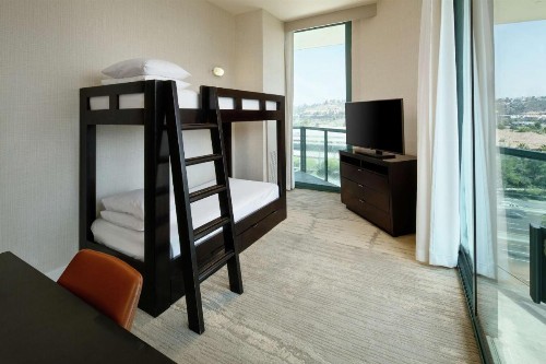 DoubleTree By Hilton San Diego Hotel Circle - image 30
