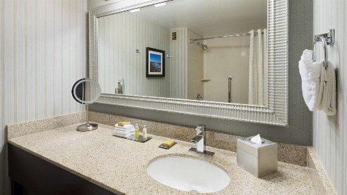 DoubleTree by Hilton San Diego Del Mar - image 22