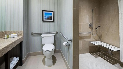 DoubleTree by Hilton San Diego Del Mar - image 26