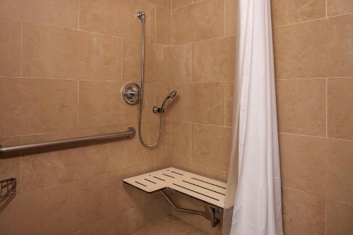 DoubleTree by Hilton San Diego Del Mar - image 27