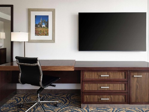 DoubleTree by Hilton San Diego Del Mar - image 32